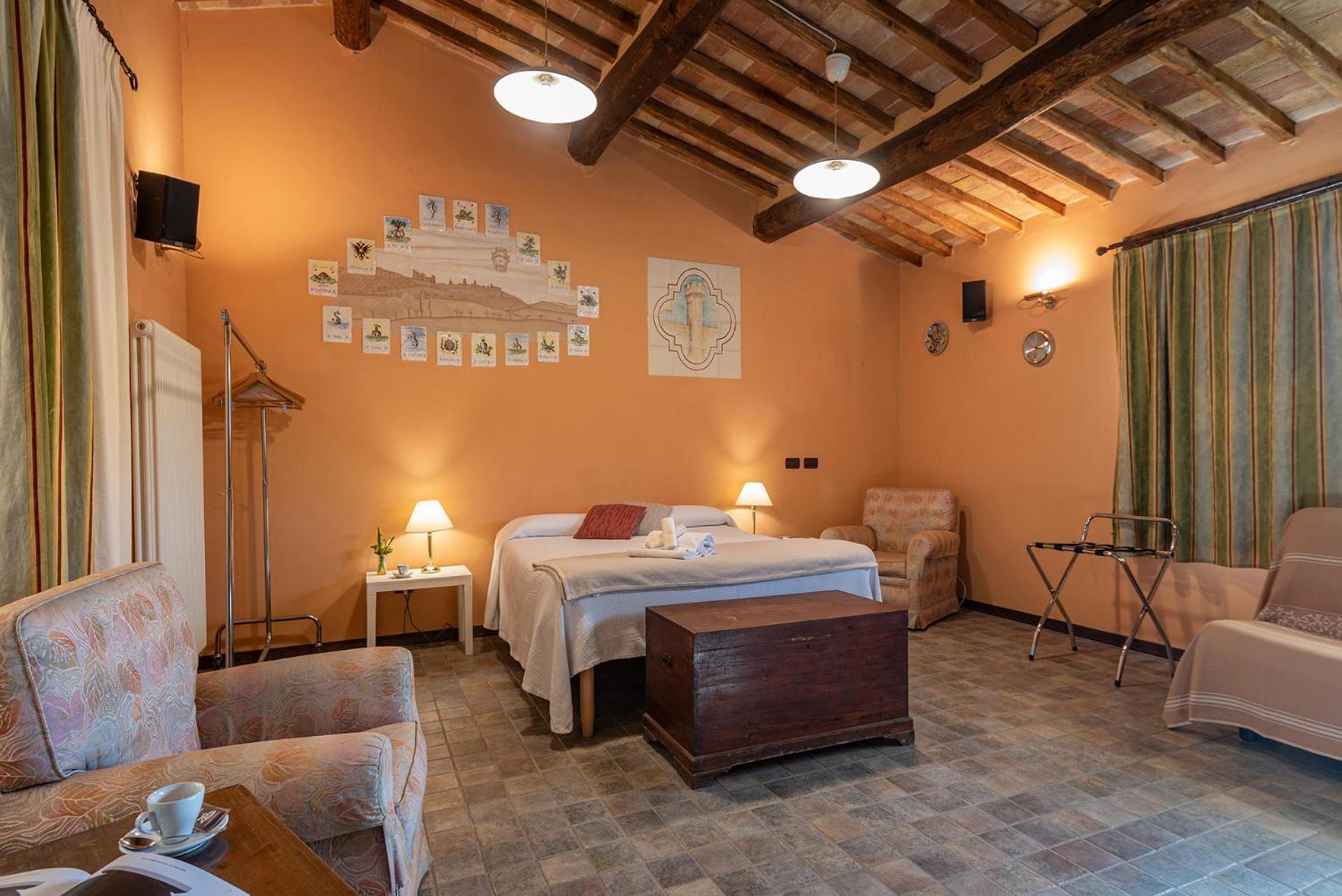 Croce Di Mezzo Villa Montalcino Exterior photo