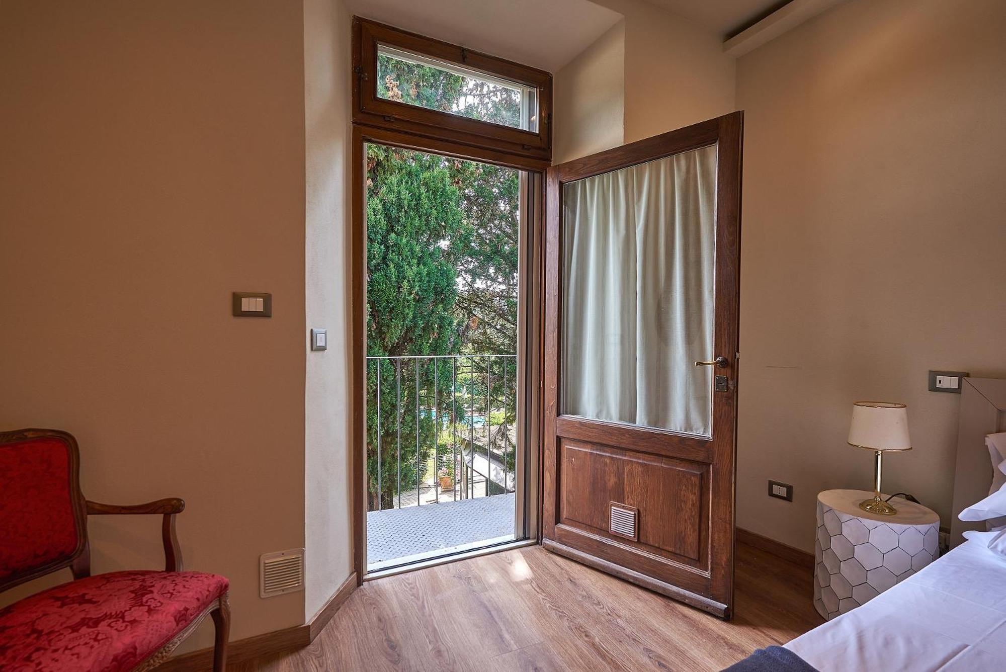 Croce Di Mezzo Villa Montalcino Exterior photo